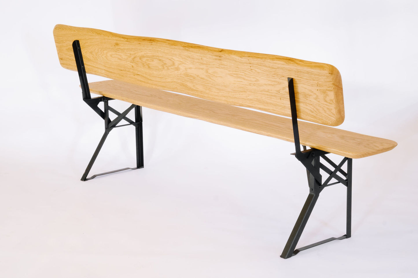 Premium-Bierzeltgarnitur aus regionaler Eiche