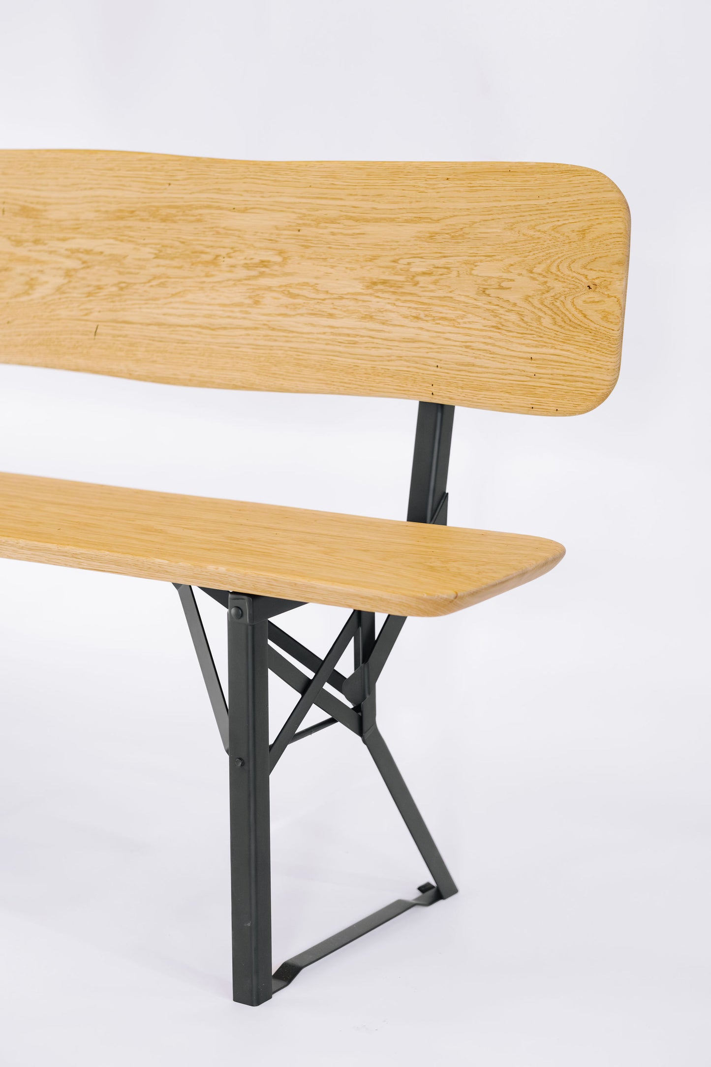 Premium-Bierzeltgarnitur aus regionaler Eiche