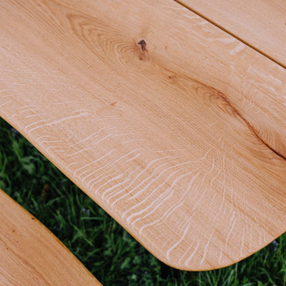 Premium-Bierzeltgarnitur aus regionaler Eiche